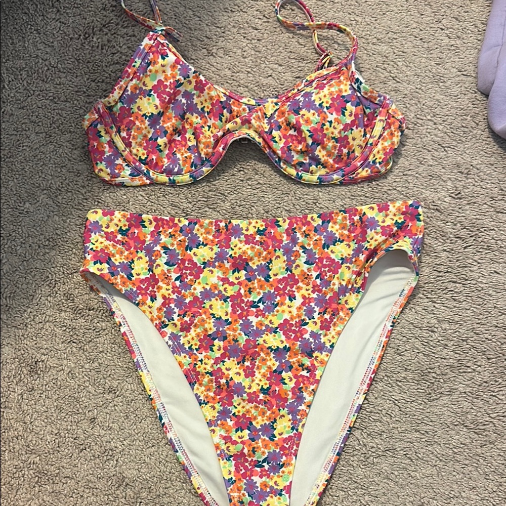 Old Navy Floral Bikini Set